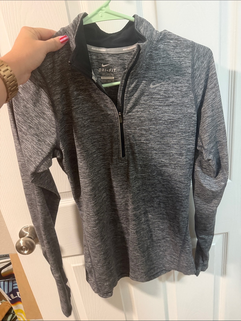Nike Men’s Dri-FIT Heathered Dark Gray Quarter-Zip Pullover